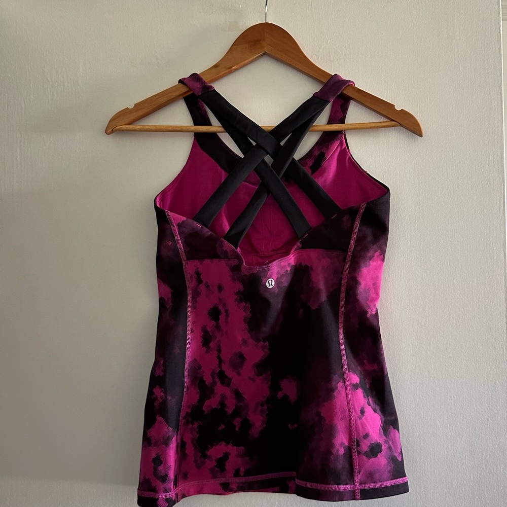 Lululemon Athletica Enhearten Tank in Blooming Pixie Raspberry Black size 6 EUC - Picture 10 of 12